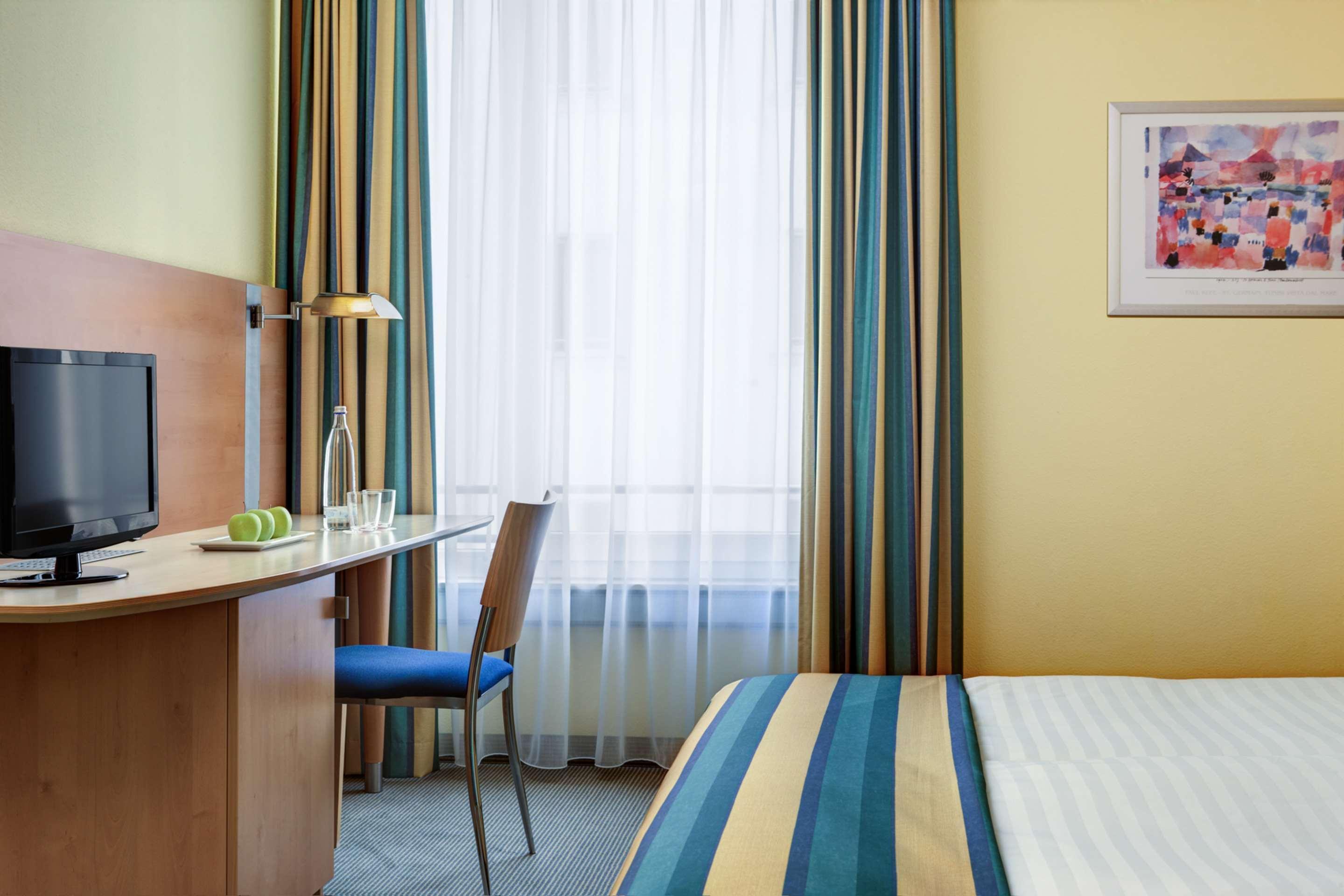 Intercityhotel 4*