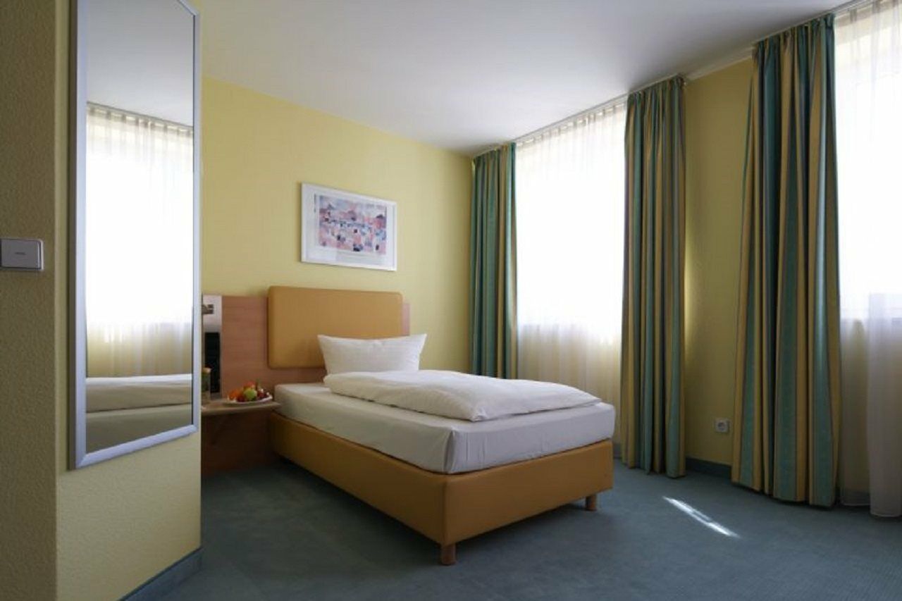 Hotel Intercityhotel 4*